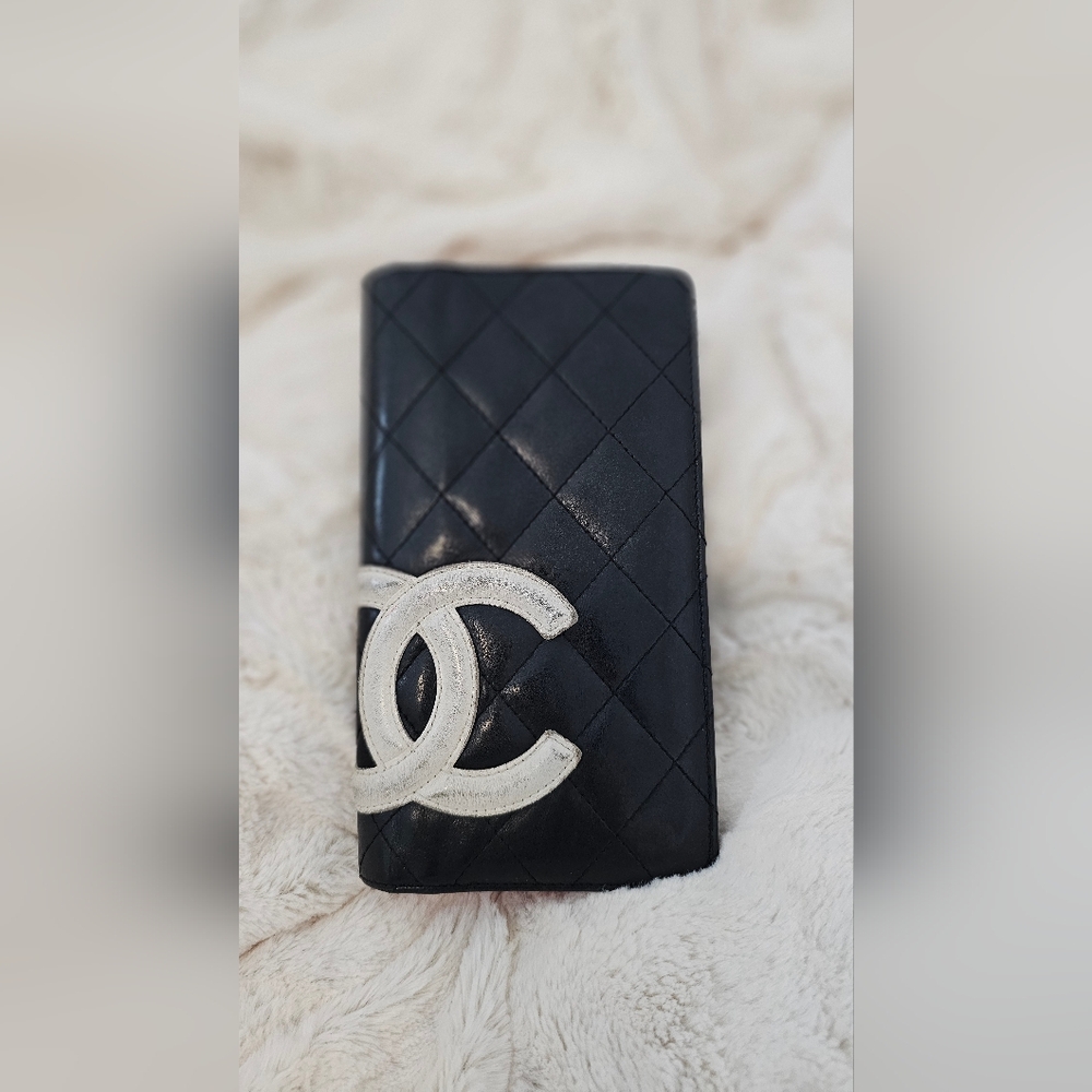 CHANEL Black Quilted Card Holder with Silver Logo
